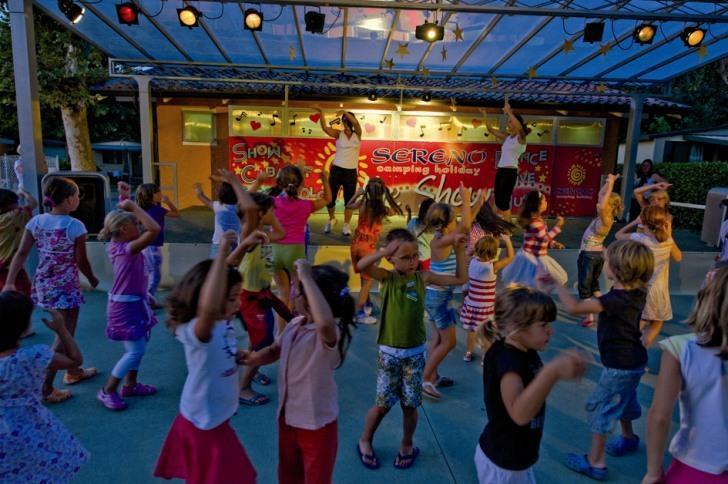 Sereno Camping Holiday Moniga del Garda Екстер'єр фото