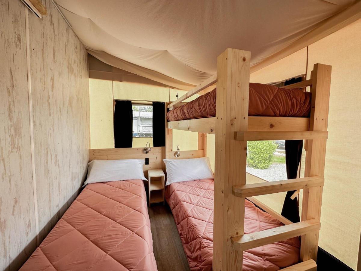 Sereno Camping Holiday Moniga del Garda Екстер'єр фото