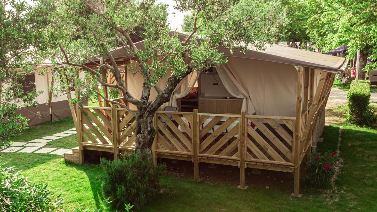 Sereno Camping Holiday Moniga del Garda Екстер'єр фото