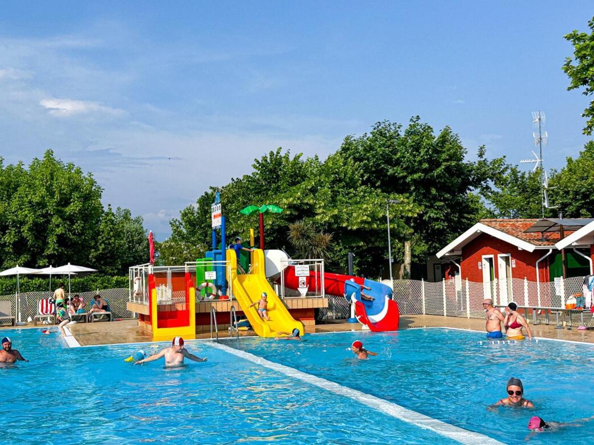 Sereno Camping Holiday Moniga del Garda Екстер'єр фото