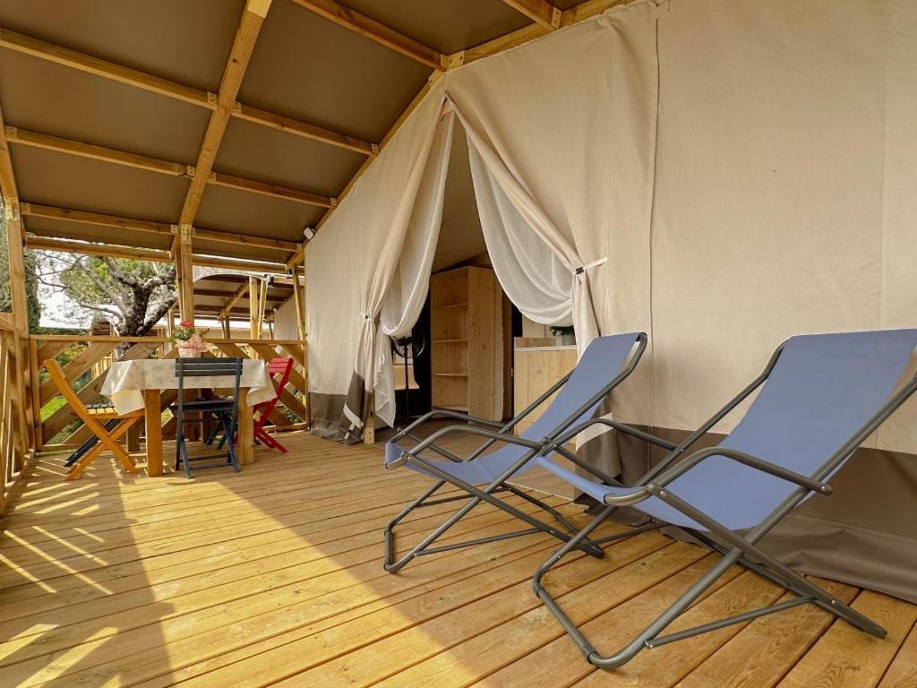 Sereno Camping Holiday Moniga del Garda Екстер'єр фото