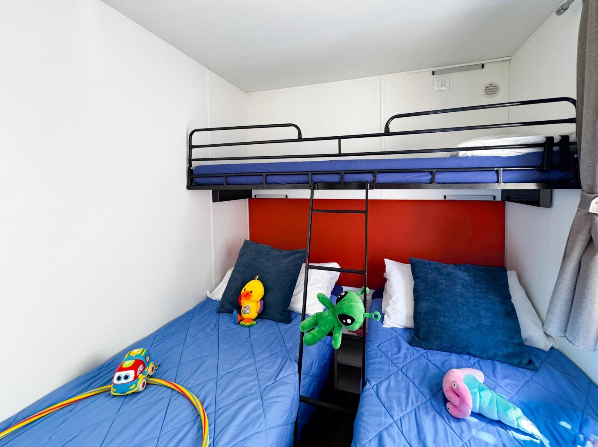 Sereno Camping Holiday Moniga del Garda Екстер'єр фото