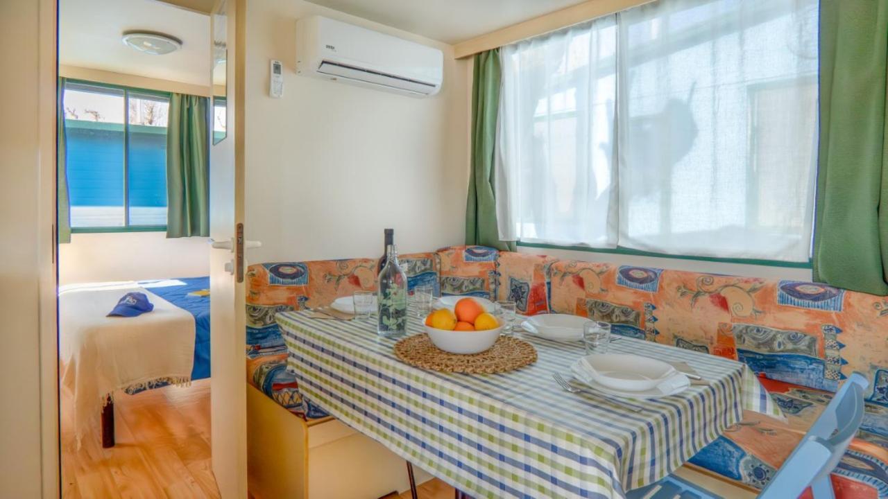 Sereno Camping Holiday Moniga del Garda Екстер'єр фото