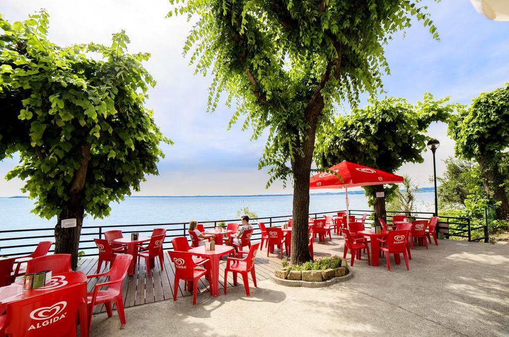 Sereno Camping Holiday Moniga del Garda Екстер'єр фото